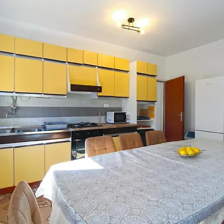 Fuer 8 Personen Ca 130 Qm In Pula, Istrien Istrische Riviera * Pula